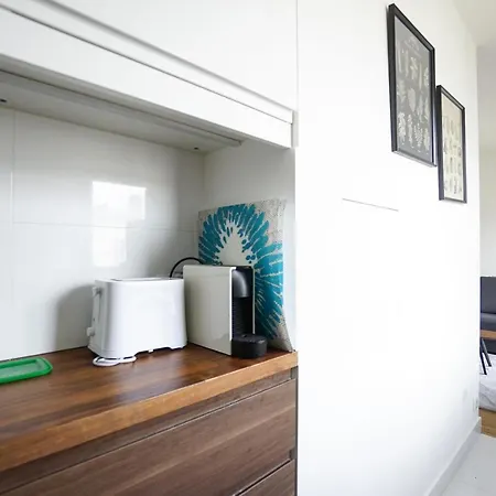 Modern And Luminous Apartment In Paris 14 Paříž